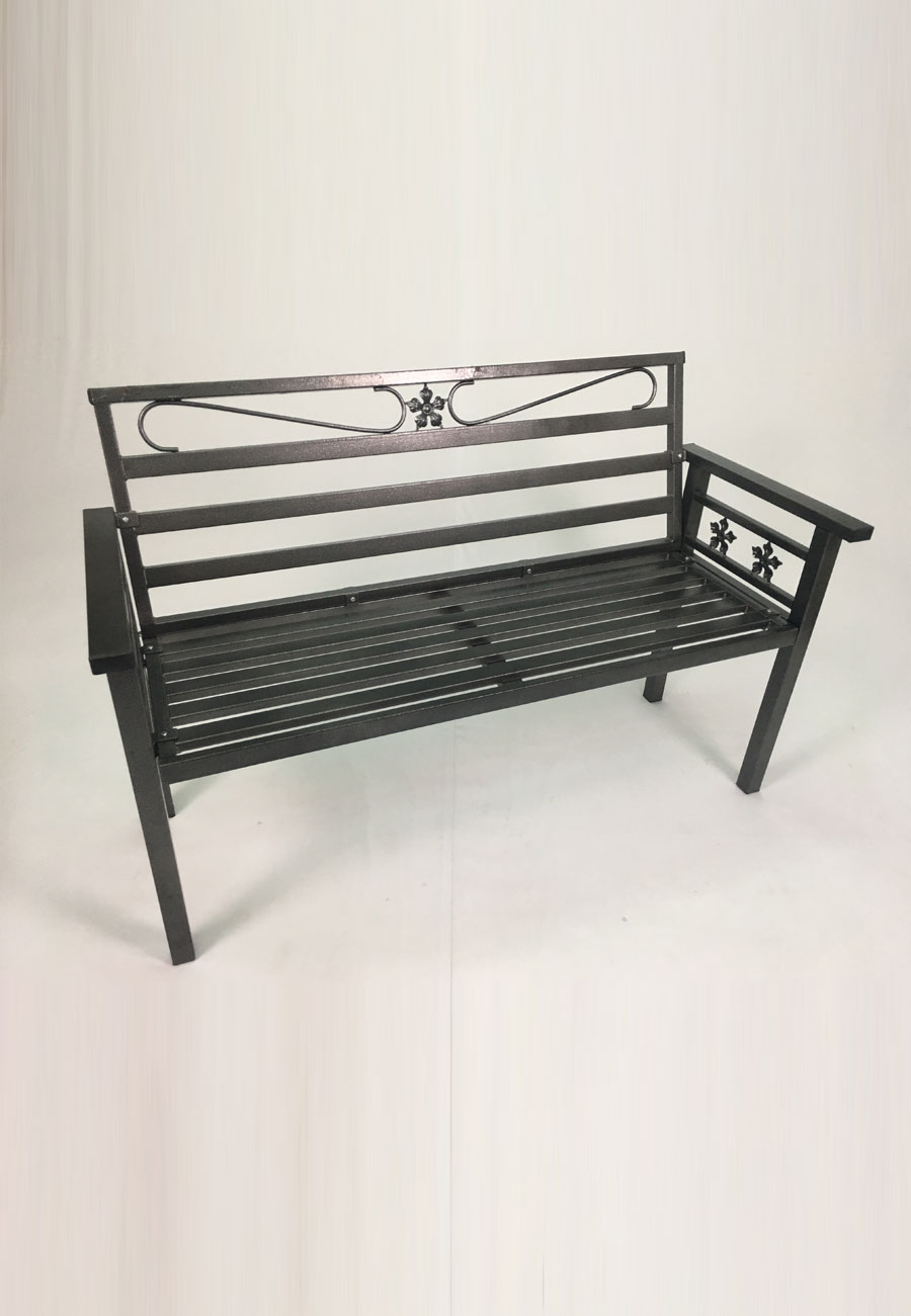 Metal Chair - 4'